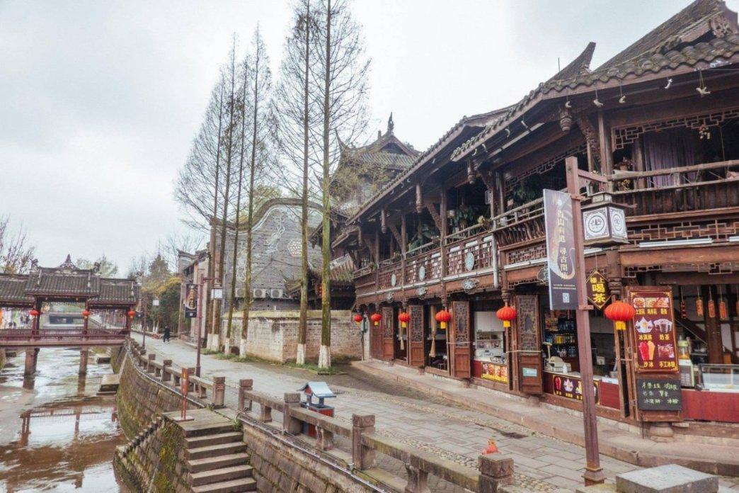 交通高峰期